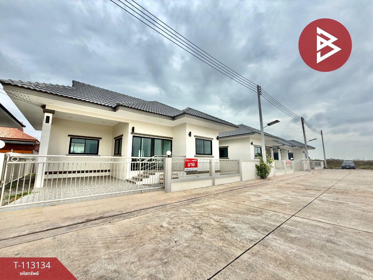 ขายบ้านเดี่ยว 2 หลัง ต.ลาดใหญ่ สมุทรสงคราม ทำเลดี พร้อมอยู่ 2