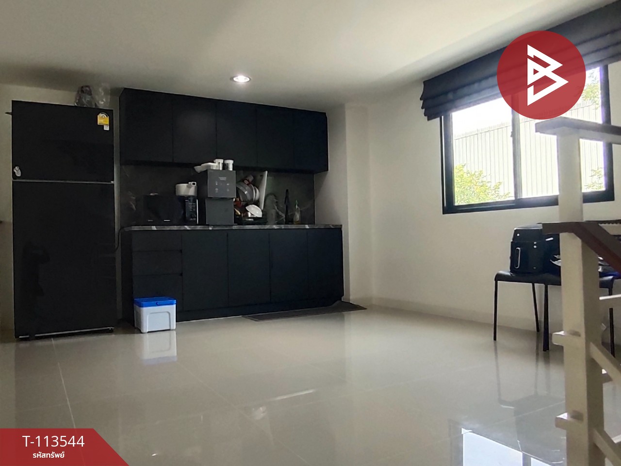 ขายสำนักงาน หมู่บ้านทรีโอ ร่มเกล้า (Trio Romklao) กรุงเทพฯ พร้อมดำเนินกิจการ 13
