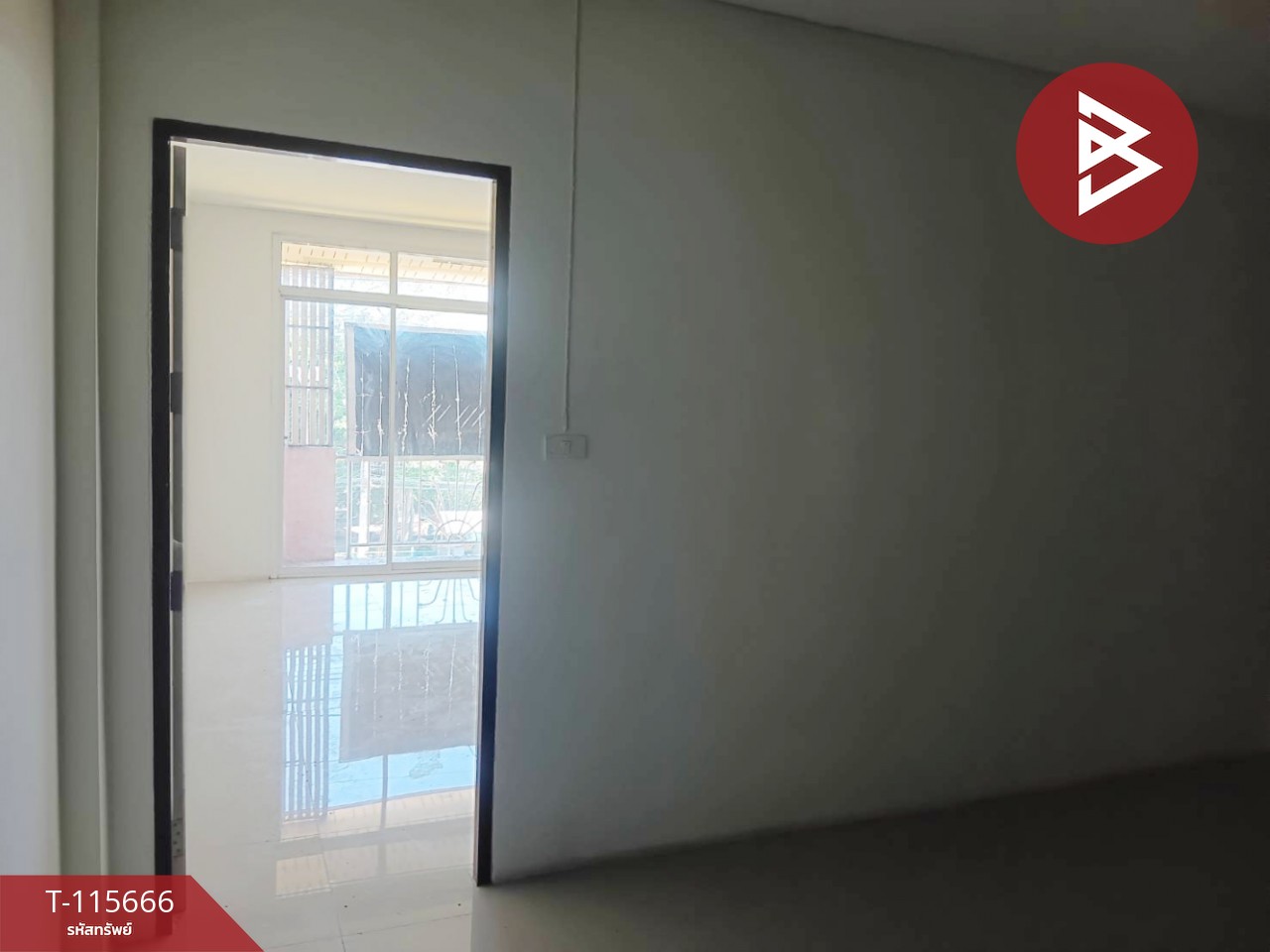 ขายอาคารพาณิชย์ 2 คูหา เนื้อที่ 54 ตารางวา ศาลาแดง อ่างทอง 10