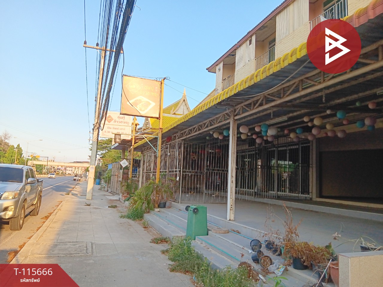 ขายอาคารพาณิชย์ 2 คูหา เนื้อที่ 54 ตารางวา ศาลาแดง อ่างทอง 2