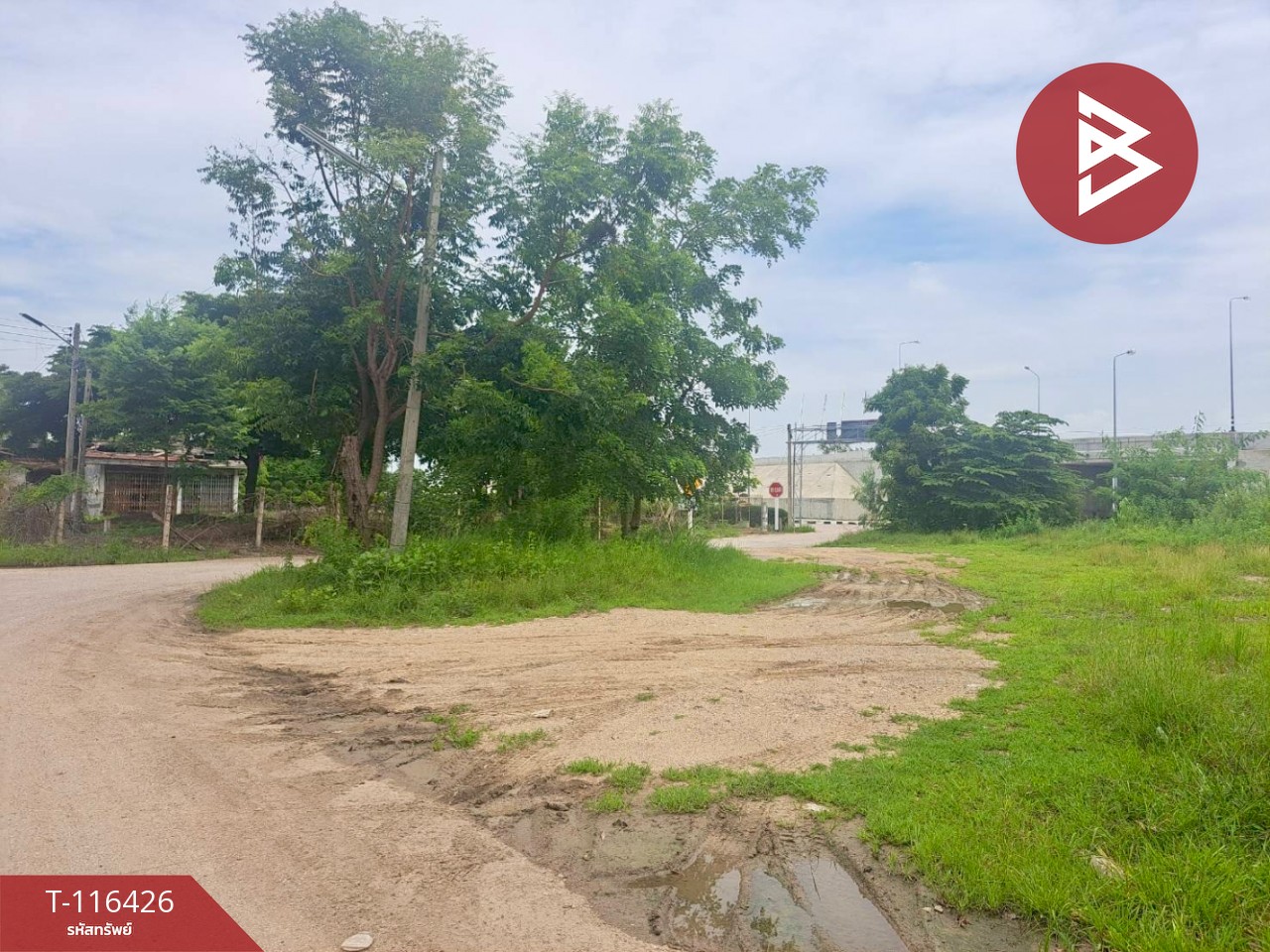 ขายที่ดินเปล่า พร้อมสระน้ำในพื้นที่ เนื้อที่ 2 ไร่ 3 งาน 3.8 ตารางวา อ.ตาคลี นครสวรรค์ 9