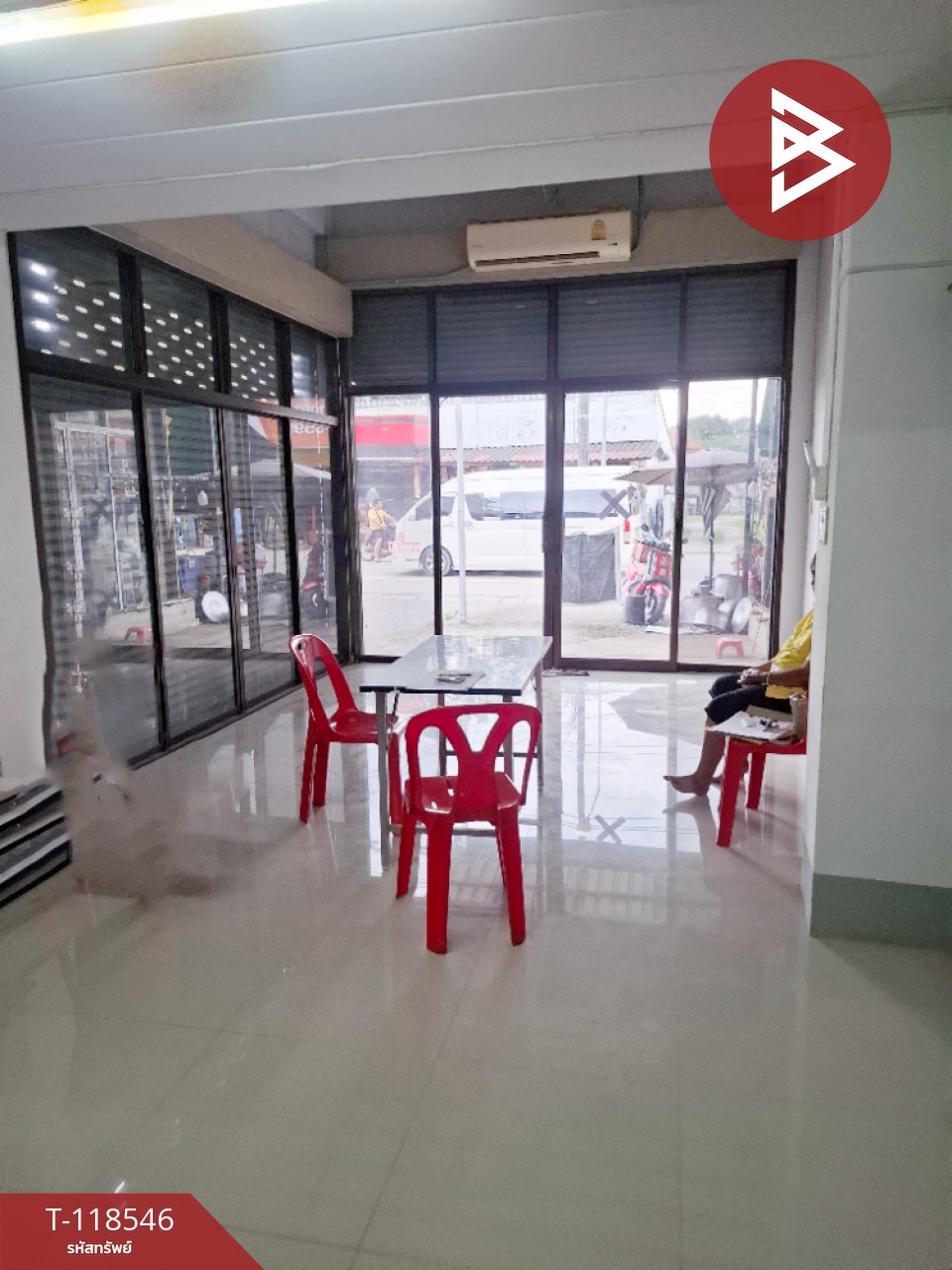 ขายอาคารพาณิชย์ 3 ชั้น เนื้อที่ 19.5 ตารางวา อ.เชียงคำ พะเยา ทำเลดีติดถนน 12