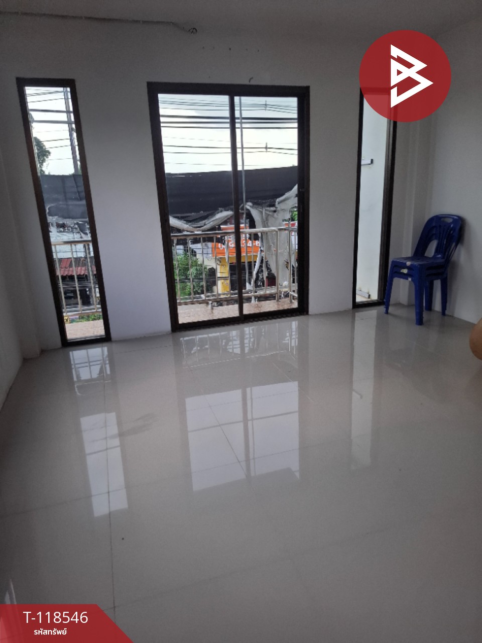 ขายอาคารพาณิชย์ 3 ชั้น เนื้อที่ 19.5 ตารางวา อ.เชียงคำ พะเยา ทำเลดีติดถนน 11