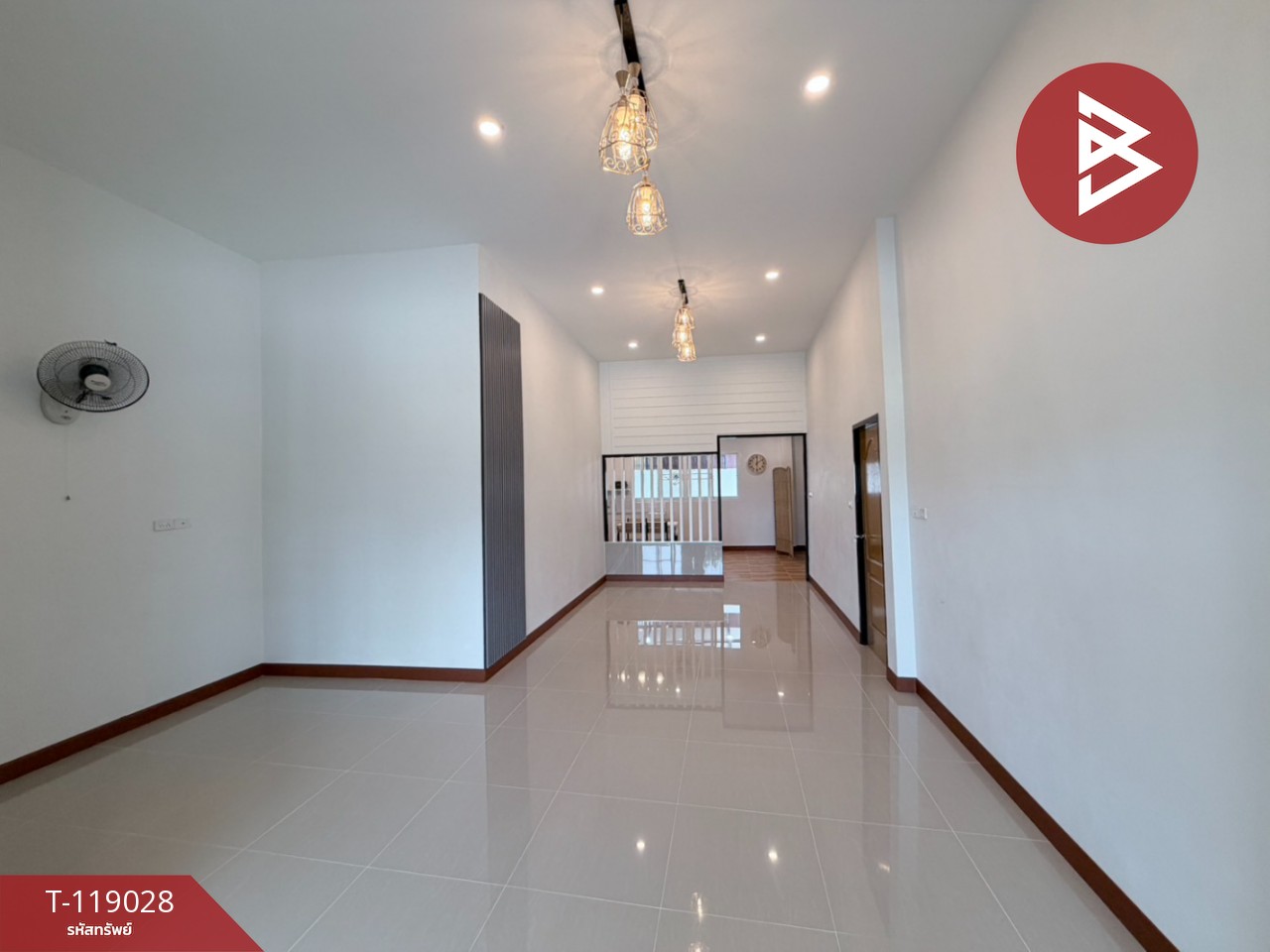 ขายบ้านเดี่ยว มีทั้งหมด 6 หลัง มาบแค นครปฐม ใกล้ทางด่วน M81 เพียง 1 กิโลเมตร 5