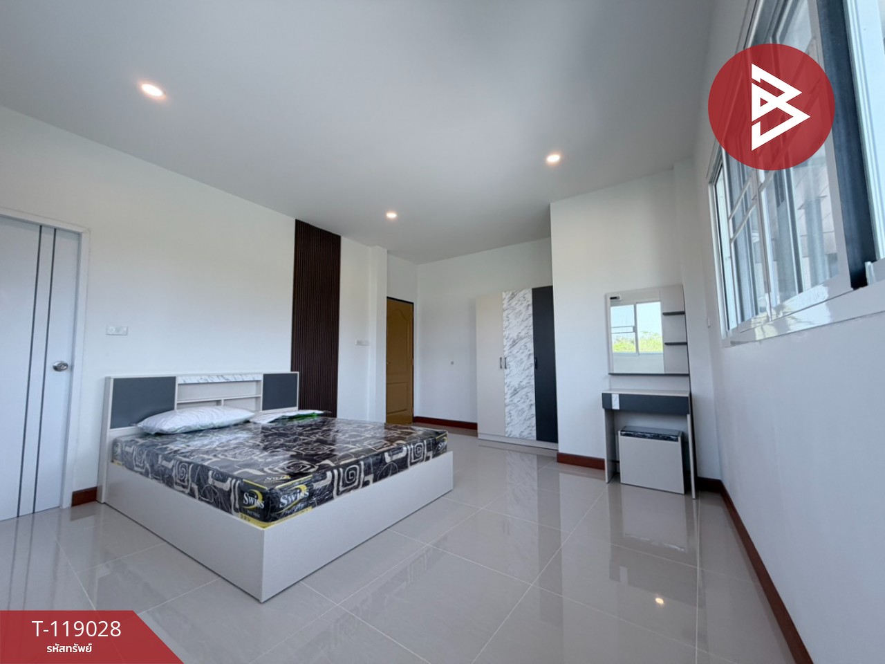 ขายบ้านเดี่ยว มีทั้งหมด 6 หลัง มาบแค นครปฐม ใกล้ทางด่วน M81 เพียง 1 กิโลเมตร 7