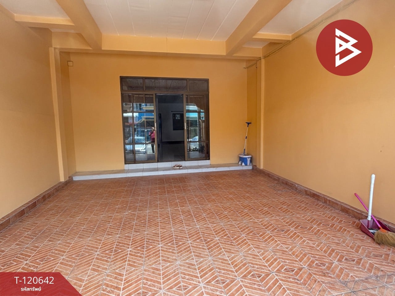 ขายทาวน์เฮ้าส์ หมู่บ้านรุ่งกิจวิลล่า14 ร่มเกล้า38 ลาดกระบัง กรุงเทพมหานคร 3