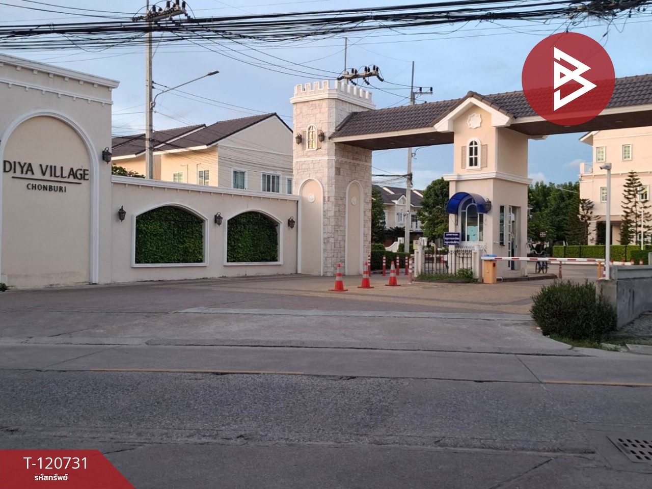 ขายบ้านแฝด หมู่บ้านดีญ่า วิลเลจ (Diya Village) ชลบุรี 15