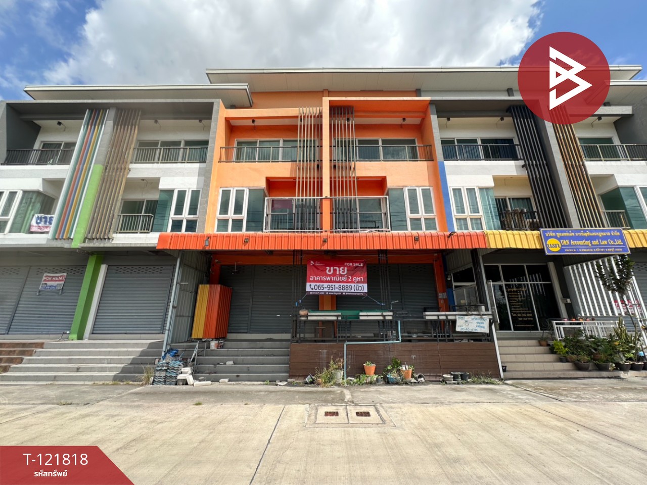 ขายอาคารพาณิชย์ 2 คูหา เนื้อที่ 40.6 ตร.วา ศรีราชา ชลบุรี 1