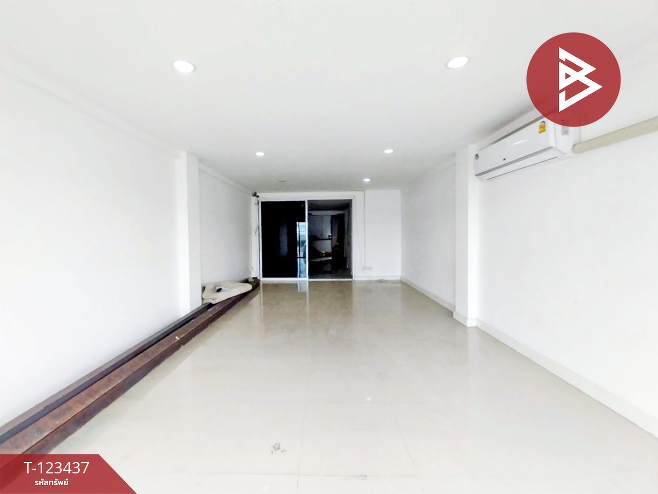 ขายอาคารพาณิชย์ 4 ชั้น เนื้อที่ 20.9 ตร.วา บางเสาธง สมุทรปราการ 3