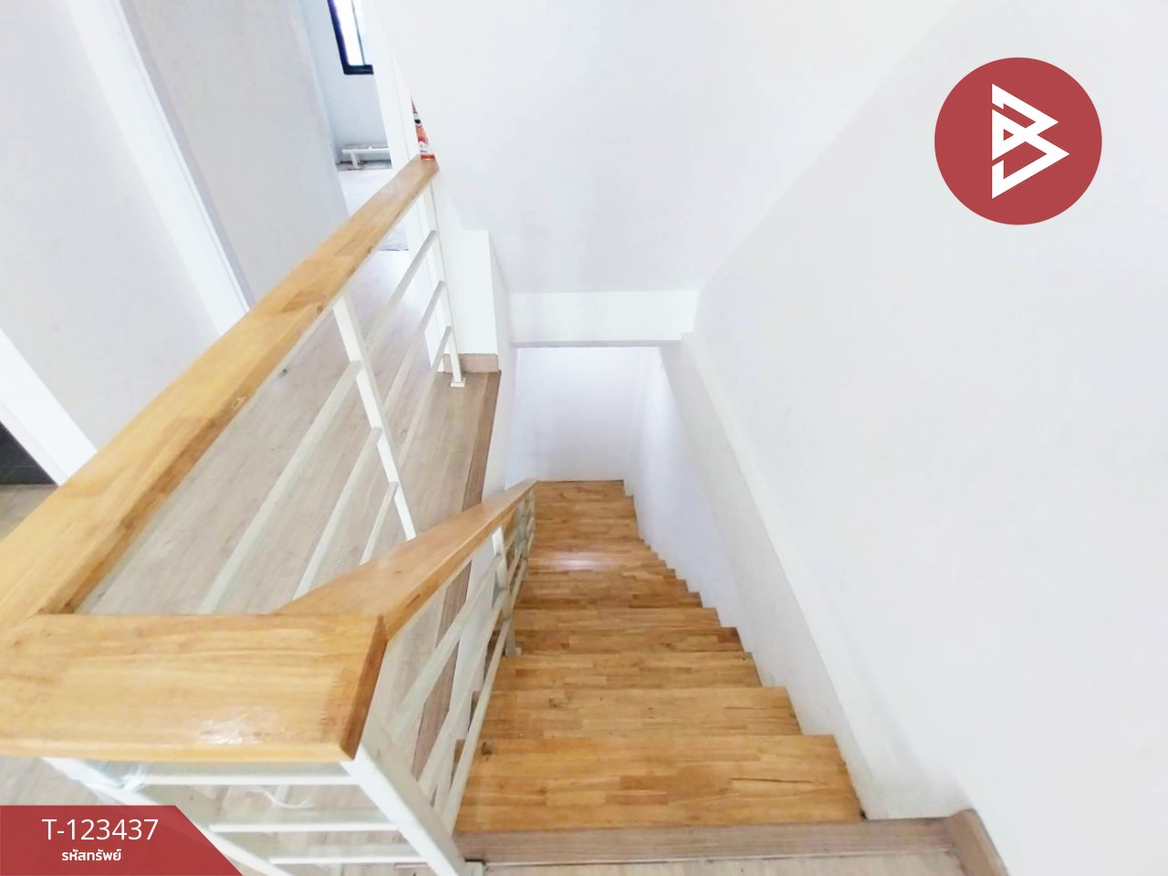 ขายอาคารพาณิชย์ 4 ชั้น เนื้อที่ 20.9 ตร.วา บางเสาธง สมุทรปราการ 6