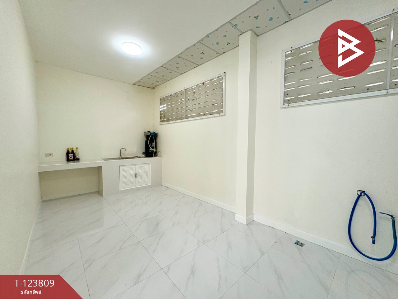 ขายทาวน์โฮมหลังมุม เนื้อที่ 28.8 ตารางวา อ.ตาคลี นครสวรรค์ 9