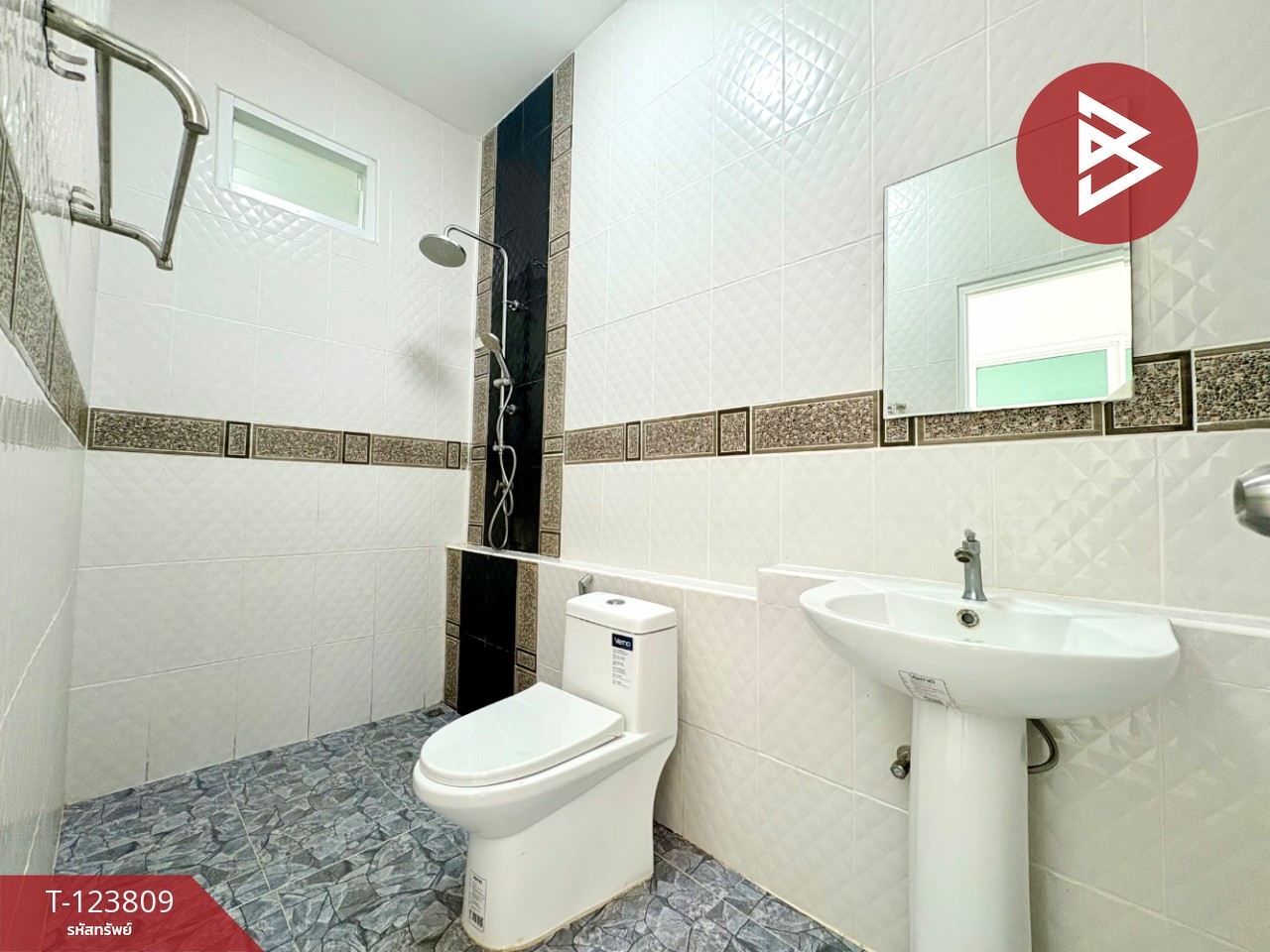 ขายทาวน์โฮมหลังมุม เนื้อที่ 28.8 ตารางวา อ.ตาคลี นครสวรรค์ 11