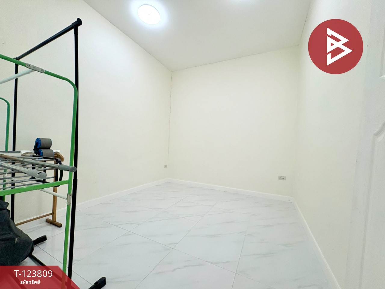 ขายทาวน์โฮมหลังมุม เนื้อที่ 28.8 ตารางวา อ.ตาคลี นครสวรรค์ 8