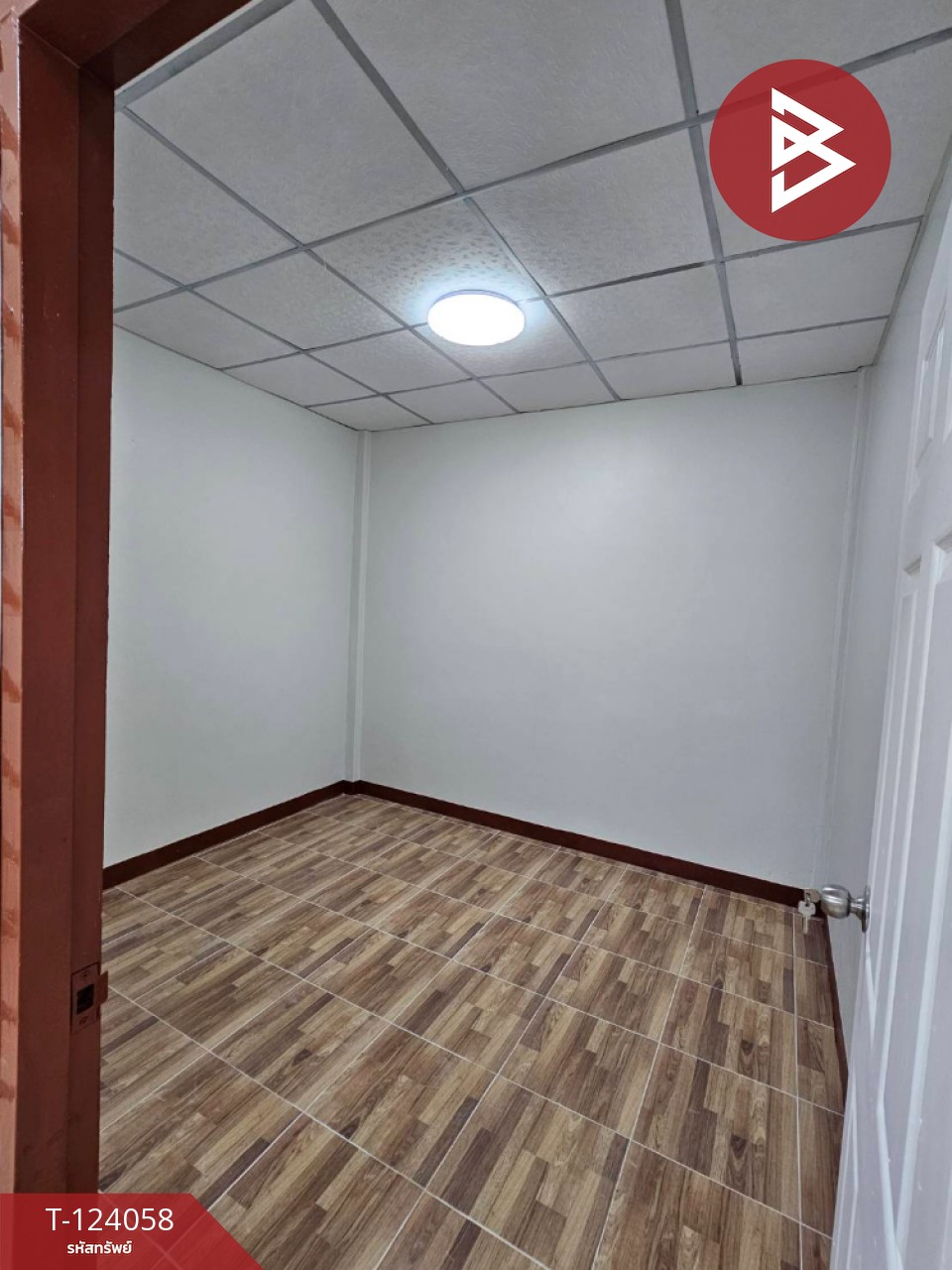 ขายด่วนทาวน์เฮ้าส์หลังมุม หมู่บ้านทับทอง บางเสาธง สมุทรปราการ รีโนเวทใหม่ 6