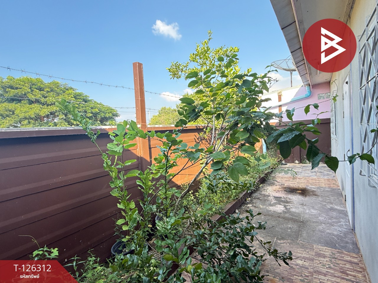 ขายบ้านแฝด หมู่บ้านศิริวรรณ สามควายเผือก นครปฐม 12