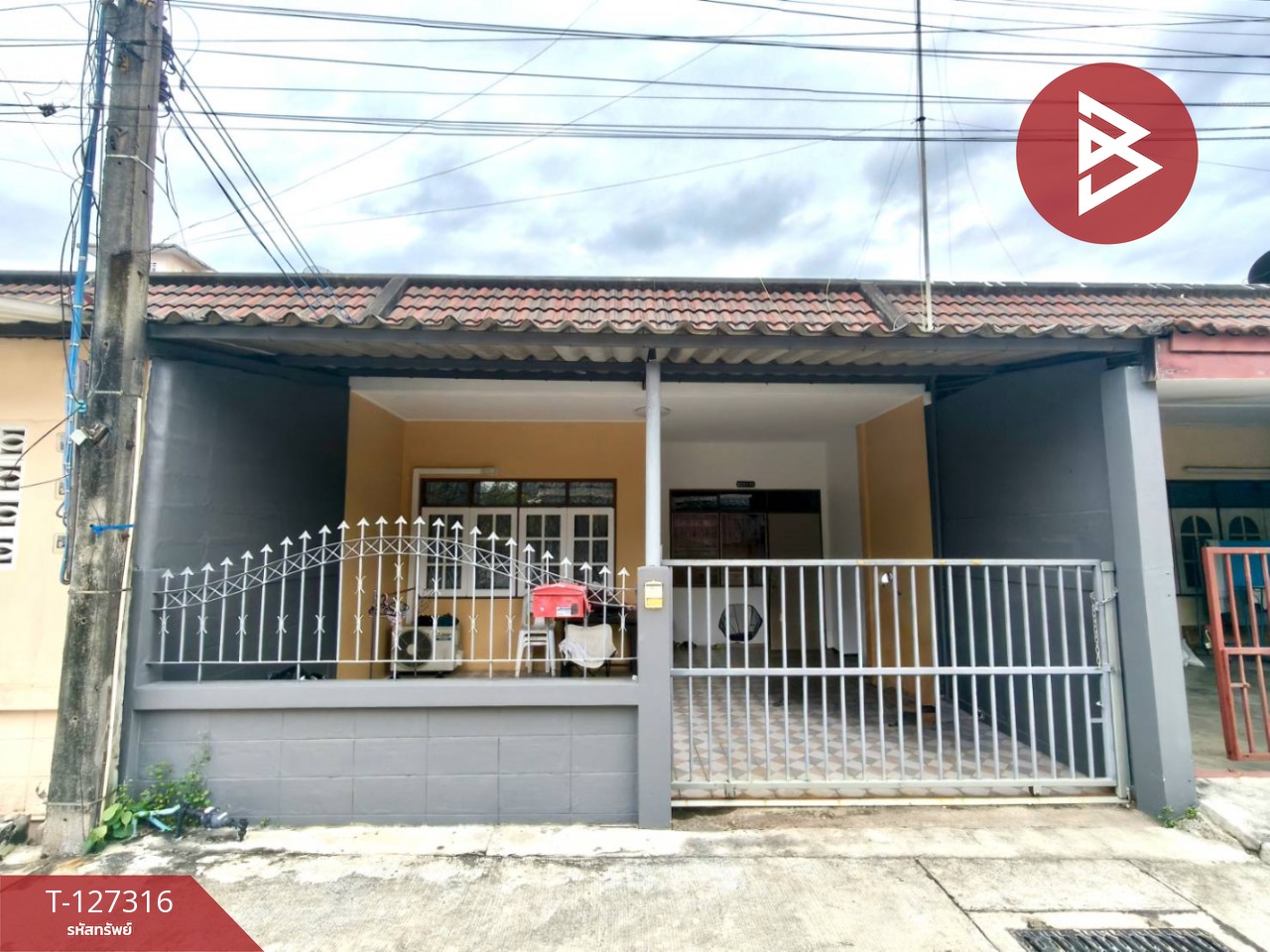 ขายทาวน์เฮ้าส์ชั้นเดียว เนื้อที่ 21.4 ตร.วา บ้านสวน ชลบุรี 1