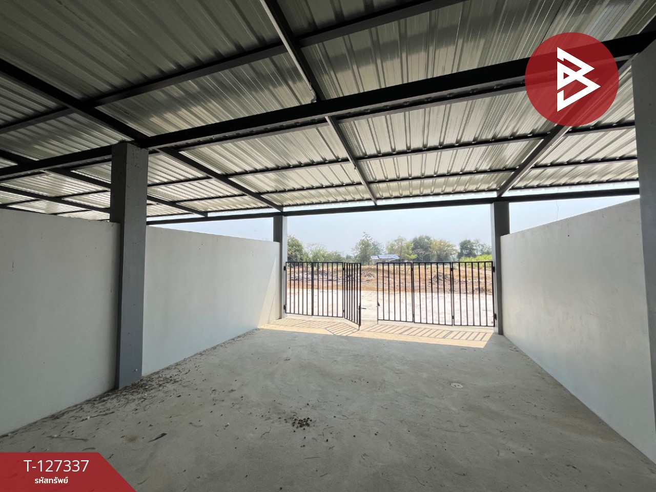 ขายอาคารพาณิชย์ 2 คูหา เนื้อที่ 23.2 ตร.วา ดอนตูม นครปฐม ทำเลดีฯติดถนน 13