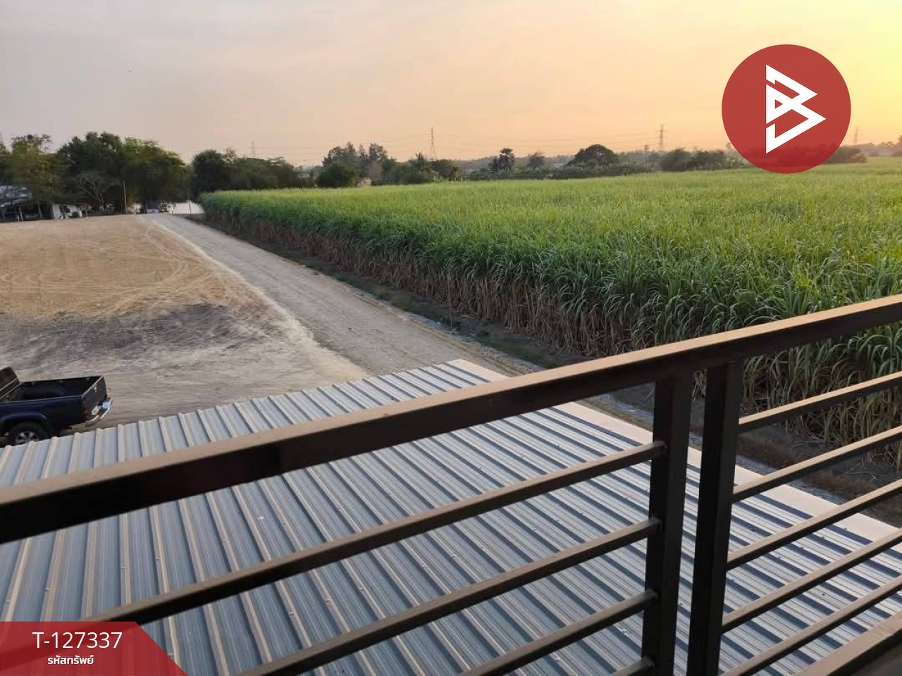 ขายอาคารพาณิชย์ 2 คูหา เนื้อที่ 23.2 ตร.วา ดอนตูม นครปฐม ทำเลดีฯติดถนน 11