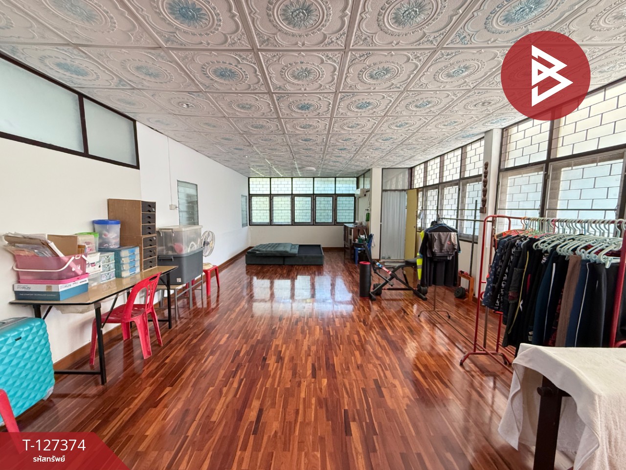 ขายบ้านเดี่ยวพร้อมที่ดิน เนื้อที่ 1 ไร่ 77 ตร.วา บ้านสวน ชลบุรี 9