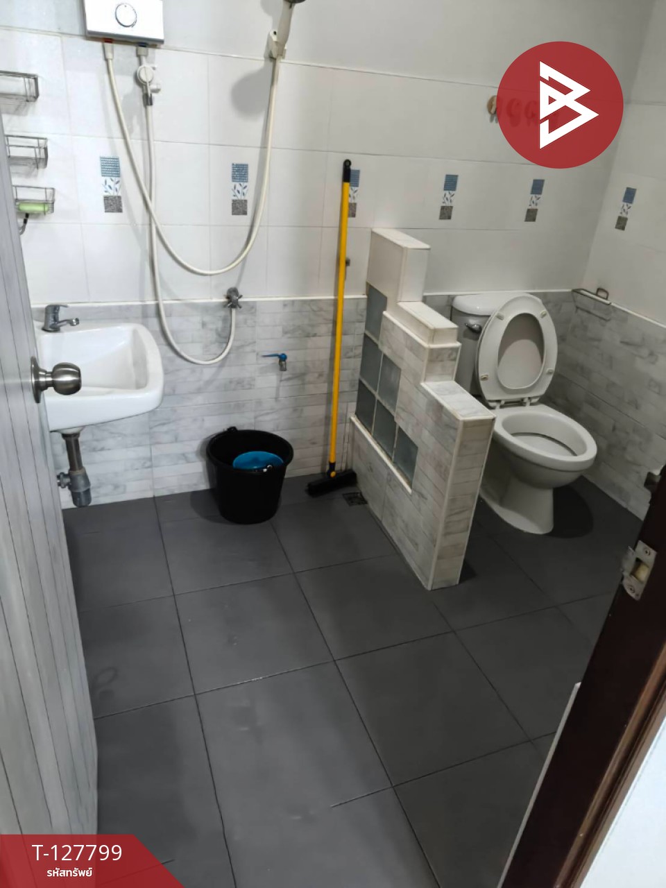 ขายทาวน์เฮ้าส์ 2 ชั้น เนื้อที่ 24 ตร.วา ท่าอิฐ อุตรดิตถ์ 12