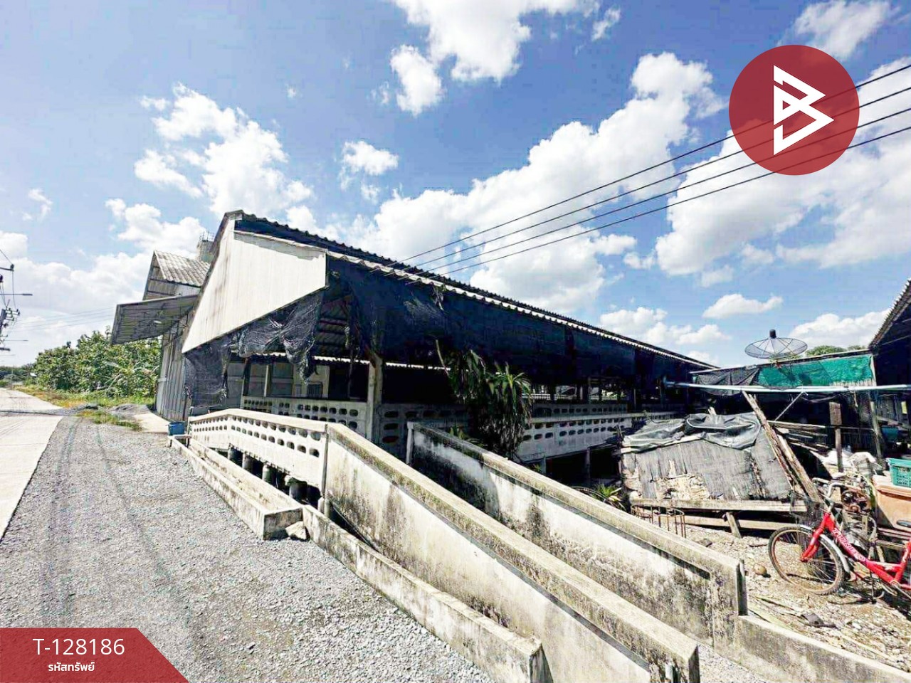 ขายด่วนที่ดินพร้อมสิ่งปลูกสร้าง เนื้อที่ 3 ไร่ 3 งาน 97.2 ตารางวา สามพราน นครปฐม 2