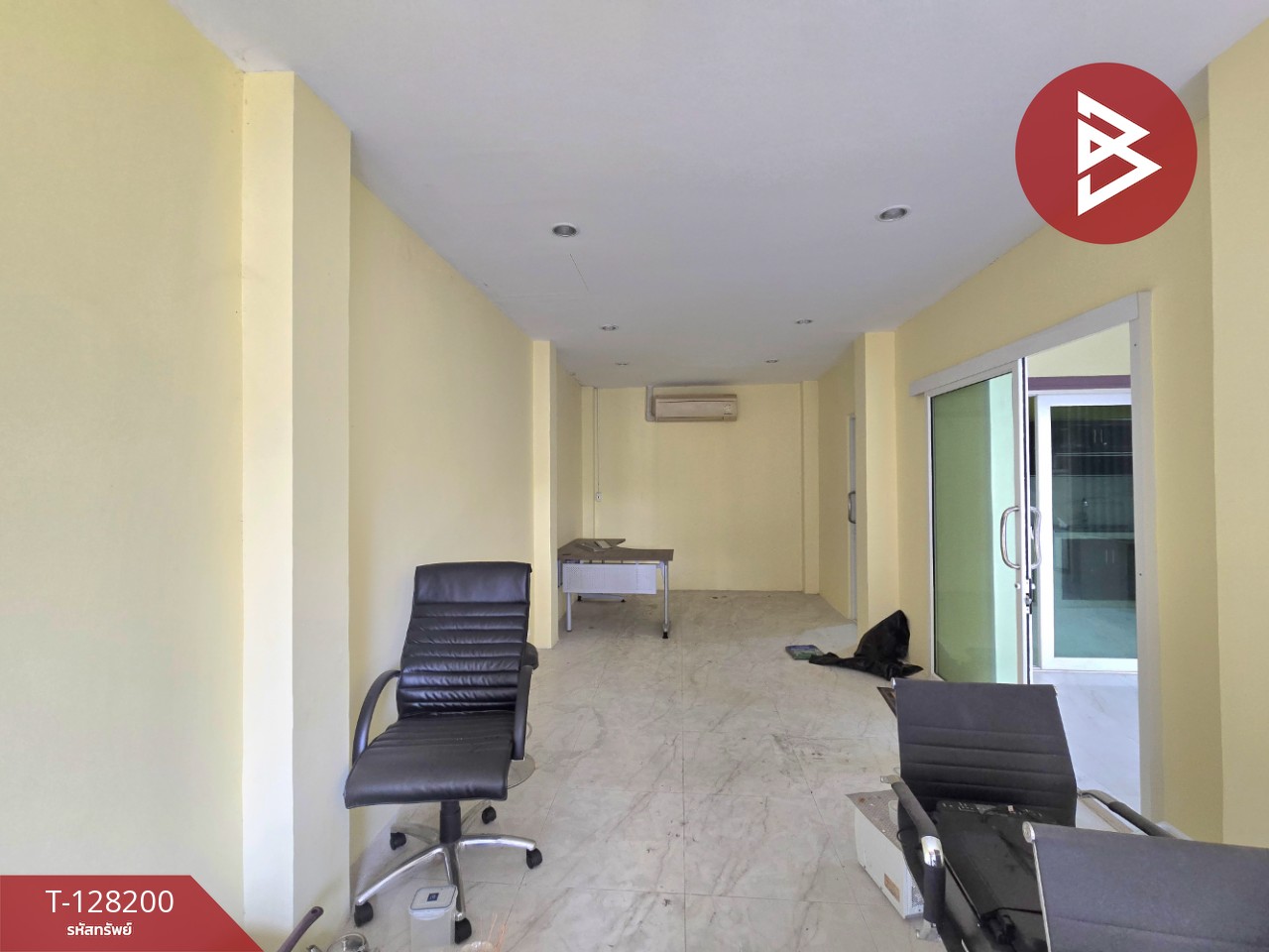 ขายทาวน์โฮมหลังริม โครงการบ้านกลางเมือง พระราม 9 (Baan Klang Muang Rama 9) ทำเลดี 3
