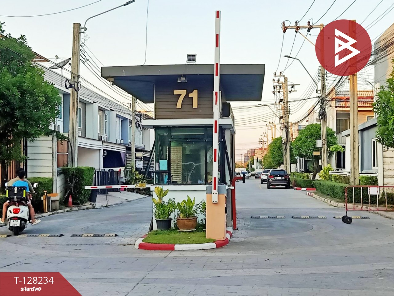 ขายทาวน์เฮ้าส์ หมู่บ้านเดอะคัลเลอร์ส บางนา กม.10 (The Colors Bangna KM.10) สมุทรปราการ 15