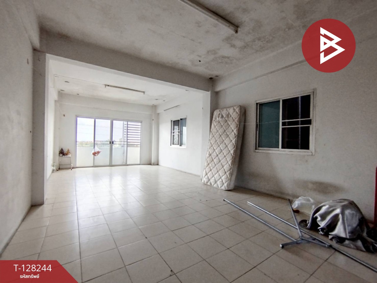 ขายอาคารพาณิชย์พร้อมกิจการ เนื้อที่ 54.8 ตร.วา สามพราน นครปฐม 11