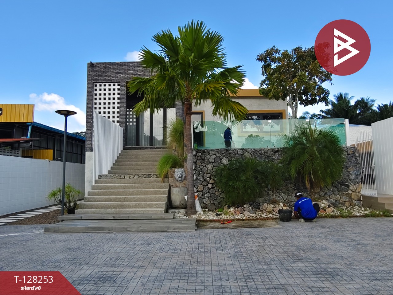 ขายบ้านเดี่ยวพูลวิลล่า เนื้อที่ 285.3 ตารางวา ขนอม นครศรีธรรมราช 1