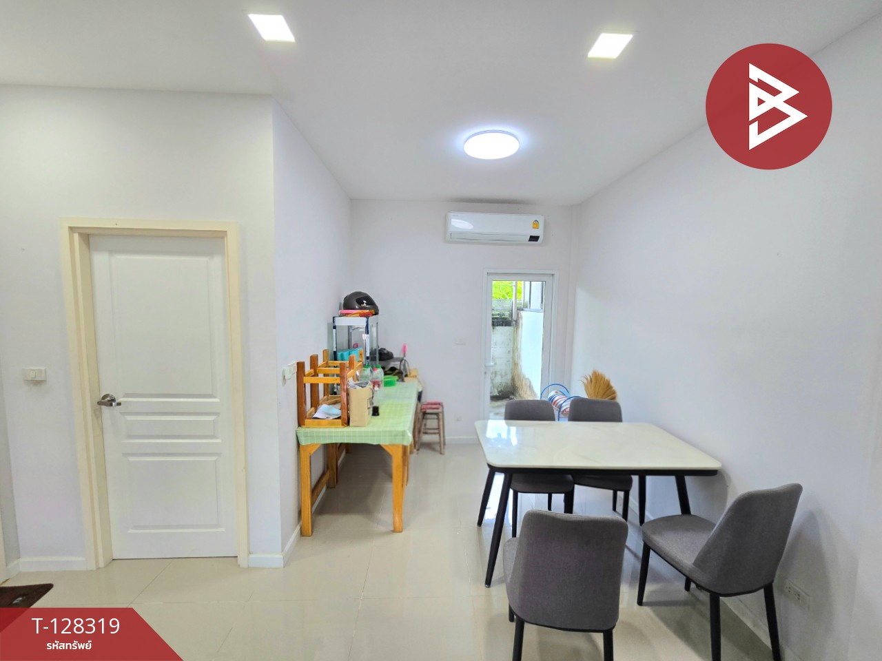 ขายทาวน์เฮ้าส์ 2 ชั้น เนื้อที่ 20.8 ตร.วา สามพราน นครปฐม 7