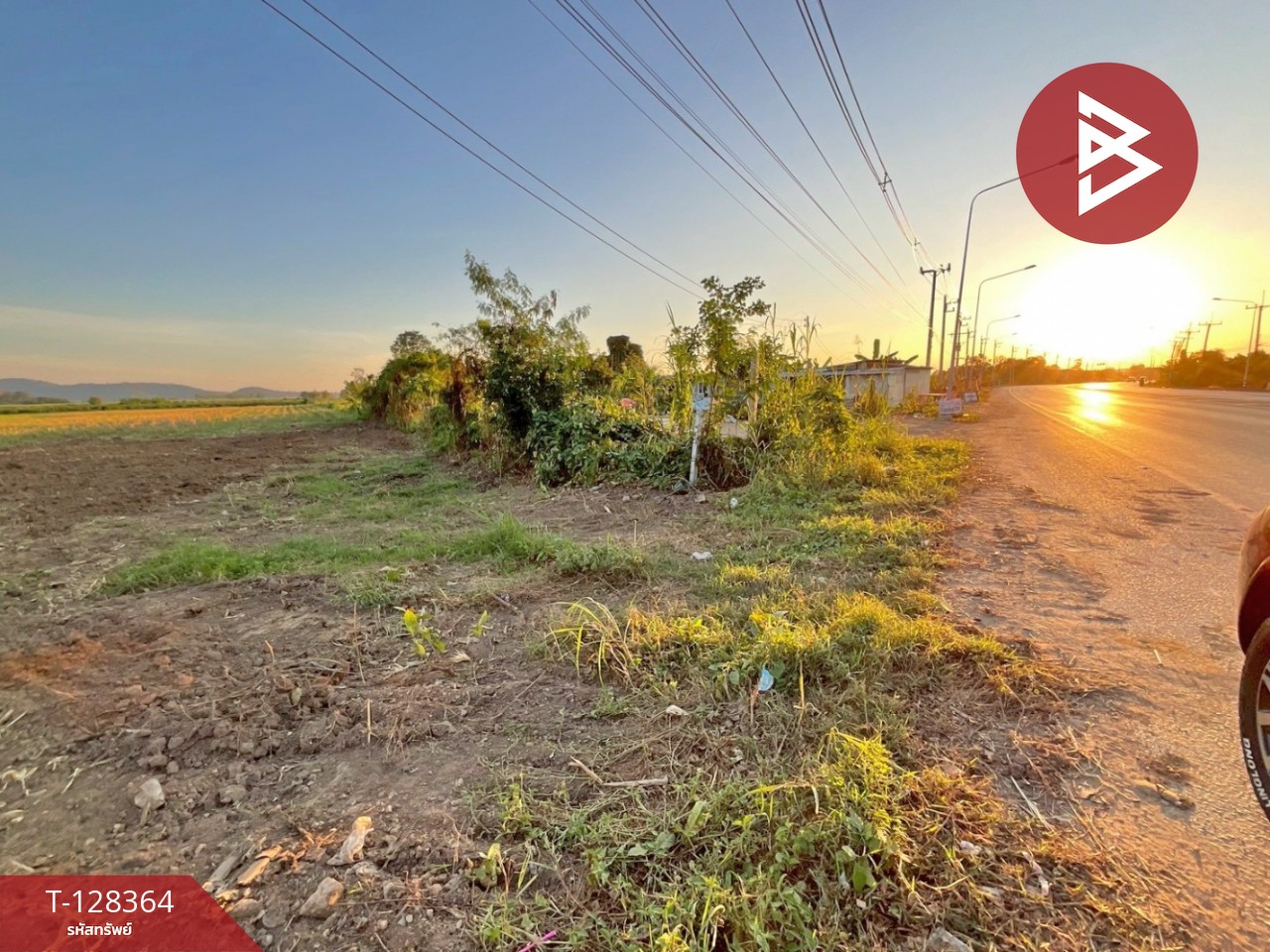 ขายที่ดิน เนื้อที่ 5 ไร่ 2 งาน 30 ตร.วา ขาณุวรลักษบุรี กำแพงเพชร 4