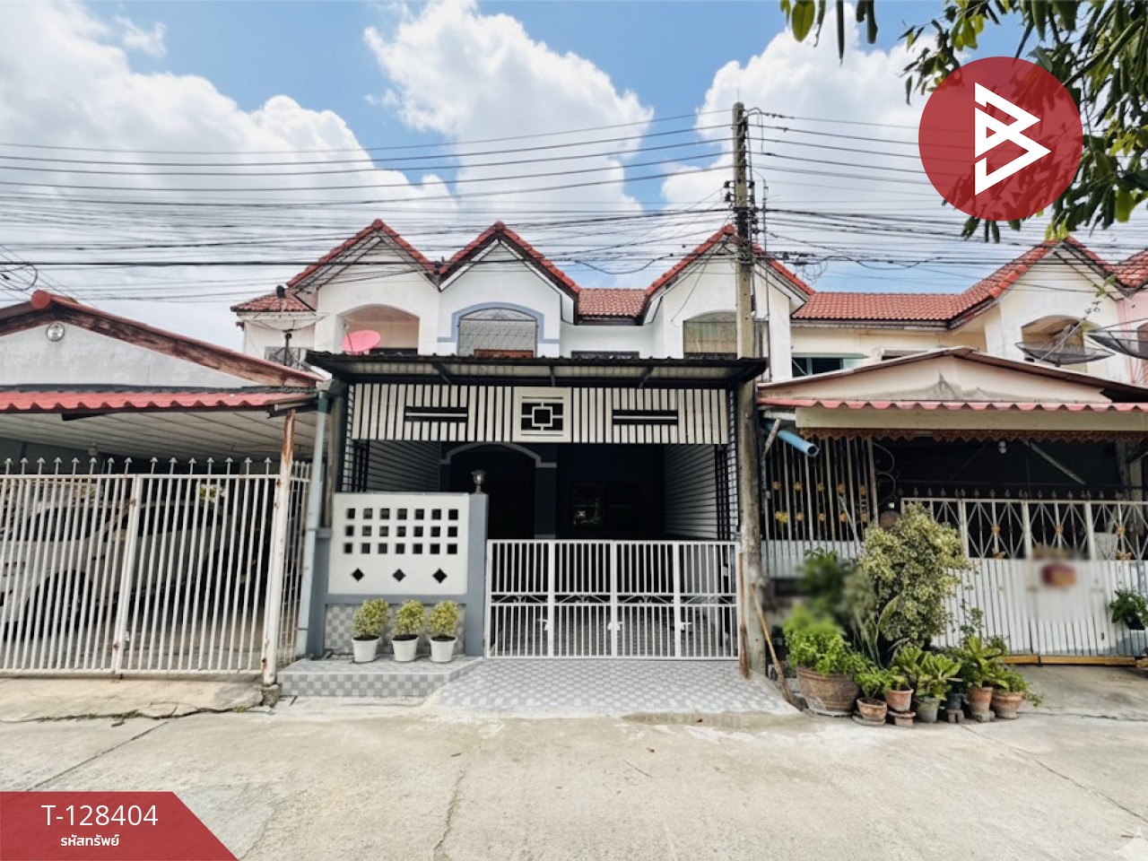 ขายทาวน์เฮ้าส์ เนื้อที่ 20 ตารางวา หมู่บ้านเกษมเพชร นครปฐม 1