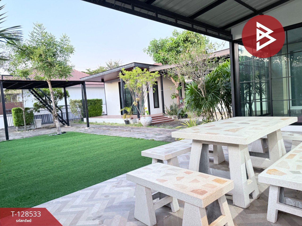 ขายบ้านเดี่ยว เนื้อที่ 1 งาน 30 ตารางวา เพ ระยอง 13