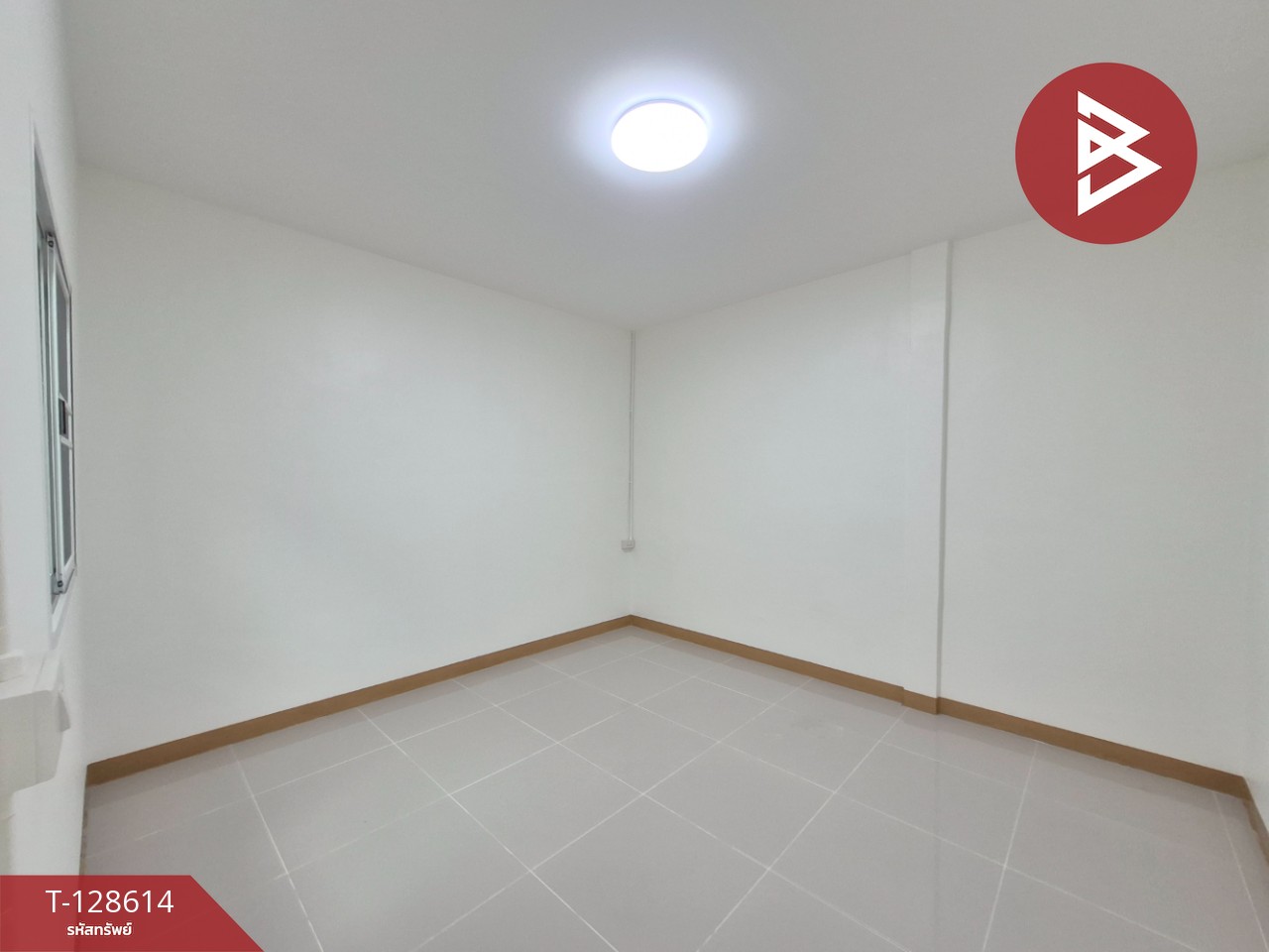 ขายทาวน์เฮ้าส์ หมู่บ้านชลเทพ บางพลี สมุทรปราการ พร้อมอยู่ 7