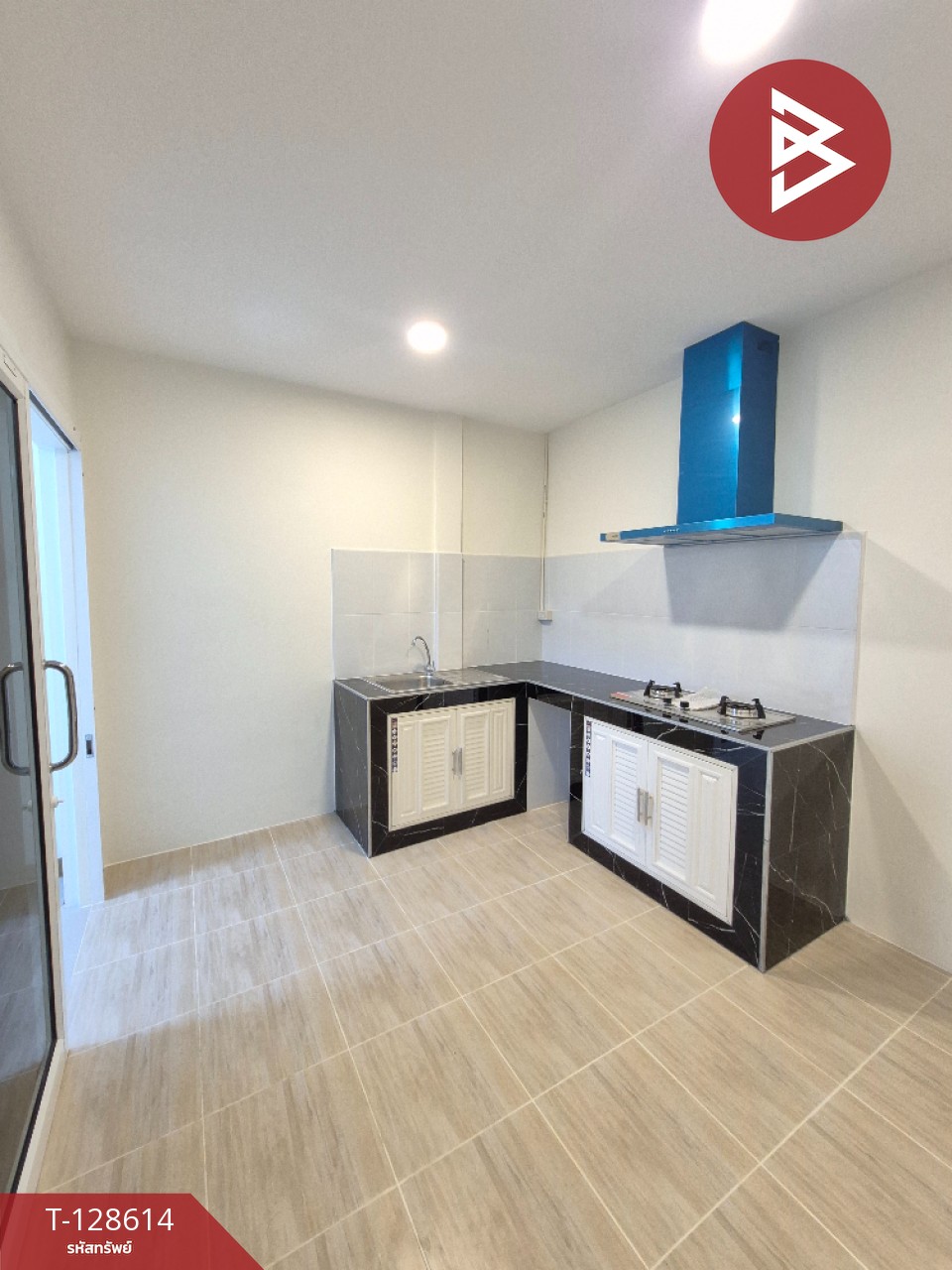 ขายทาวน์เฮ้าส์ หมู่บ้านชลเทพ บางพลี สมุทรปราการ พร้อมอยู่ 12