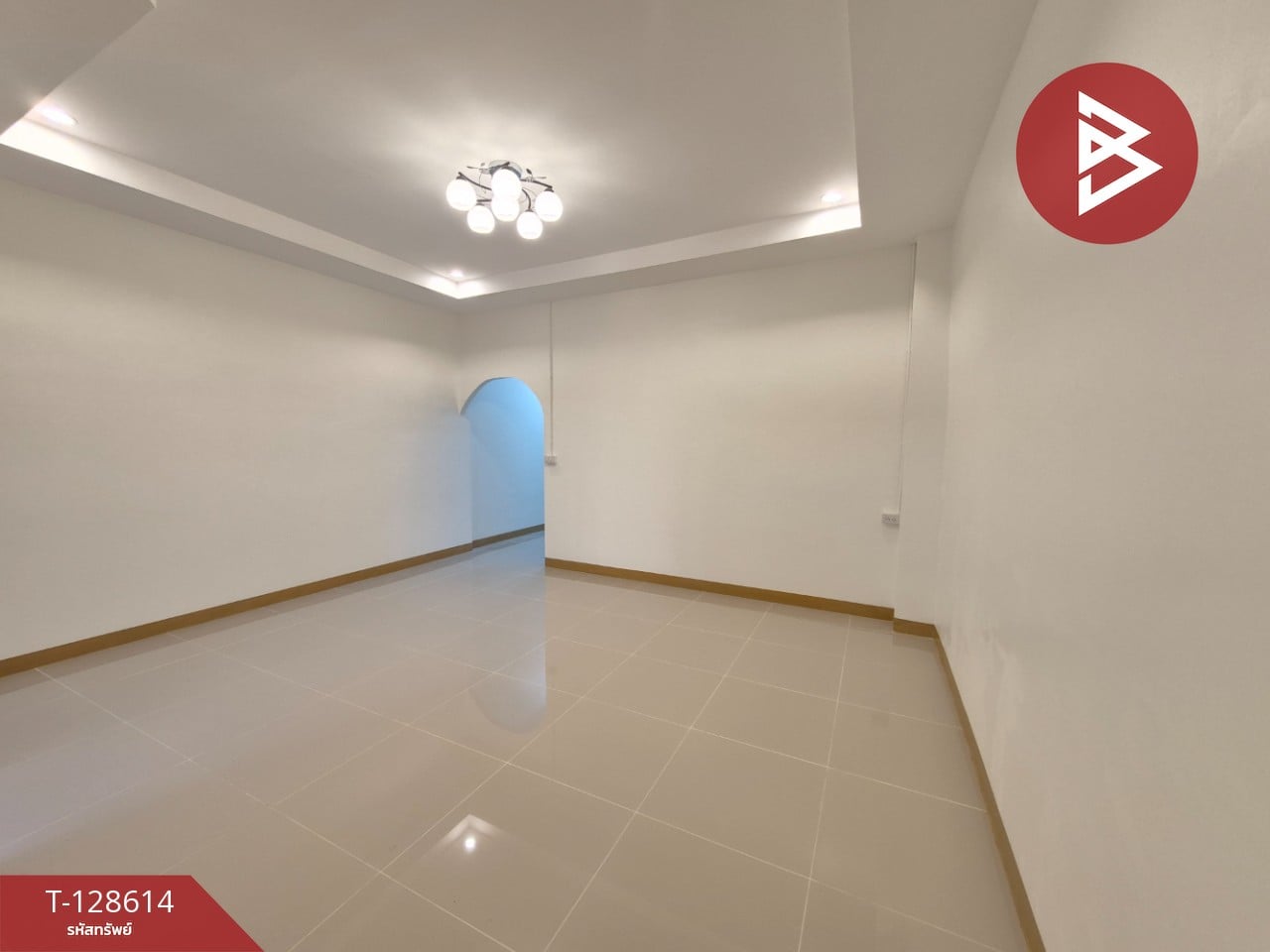 ขายทาวน์เฮ้าส์ หมู่บ้านชลเทพ บางพลี สมุทรปราการ พร้อมอยู่ 10