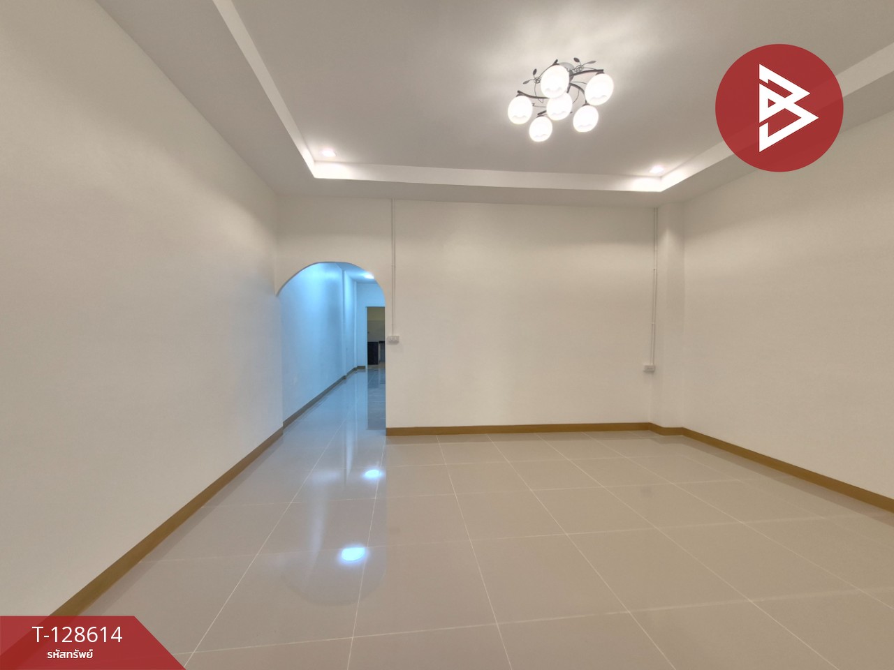 ขายทาวน์เฮ้าส์ หมู่บ้านชลเทพ บางพลี สมุทรปราการ พร้อมอยู่ 4