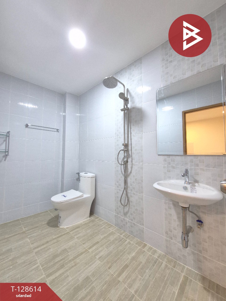 ขายทาวน์เฮ้าส์ หมู่บ้านชลเทพ บางพลี สมุทรปราการ พร้อมอยู่ 13