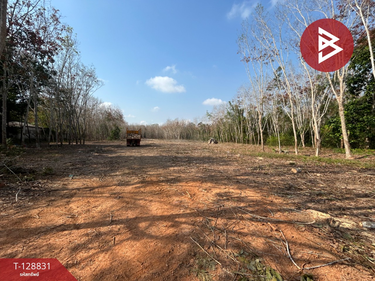 ขายที่ดิน เนื้อที่ 7 ไร่ 1 งาน 75 ตร.วา เพ ระยอง 1