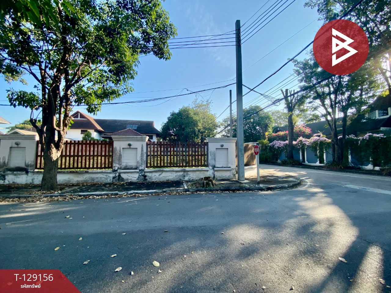 ขายที่ดิน เนื้อที่ 1 งาน 26 ตร.วา ในหมู่บ้านนวธานี เสรีไทย 59 กรุงเทพมหานคร 9