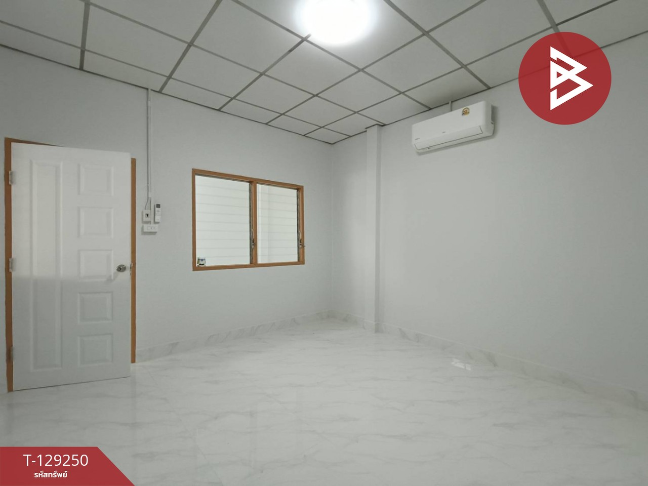 ขายทาวน์เฮ้าส์ชั้นเดียว เนื้อที่ 24 ตารางวา ใกล้ถนนเพชรเกษม ราชบุรี รีโนเวทใหม่ พร้อมอยู่ 9