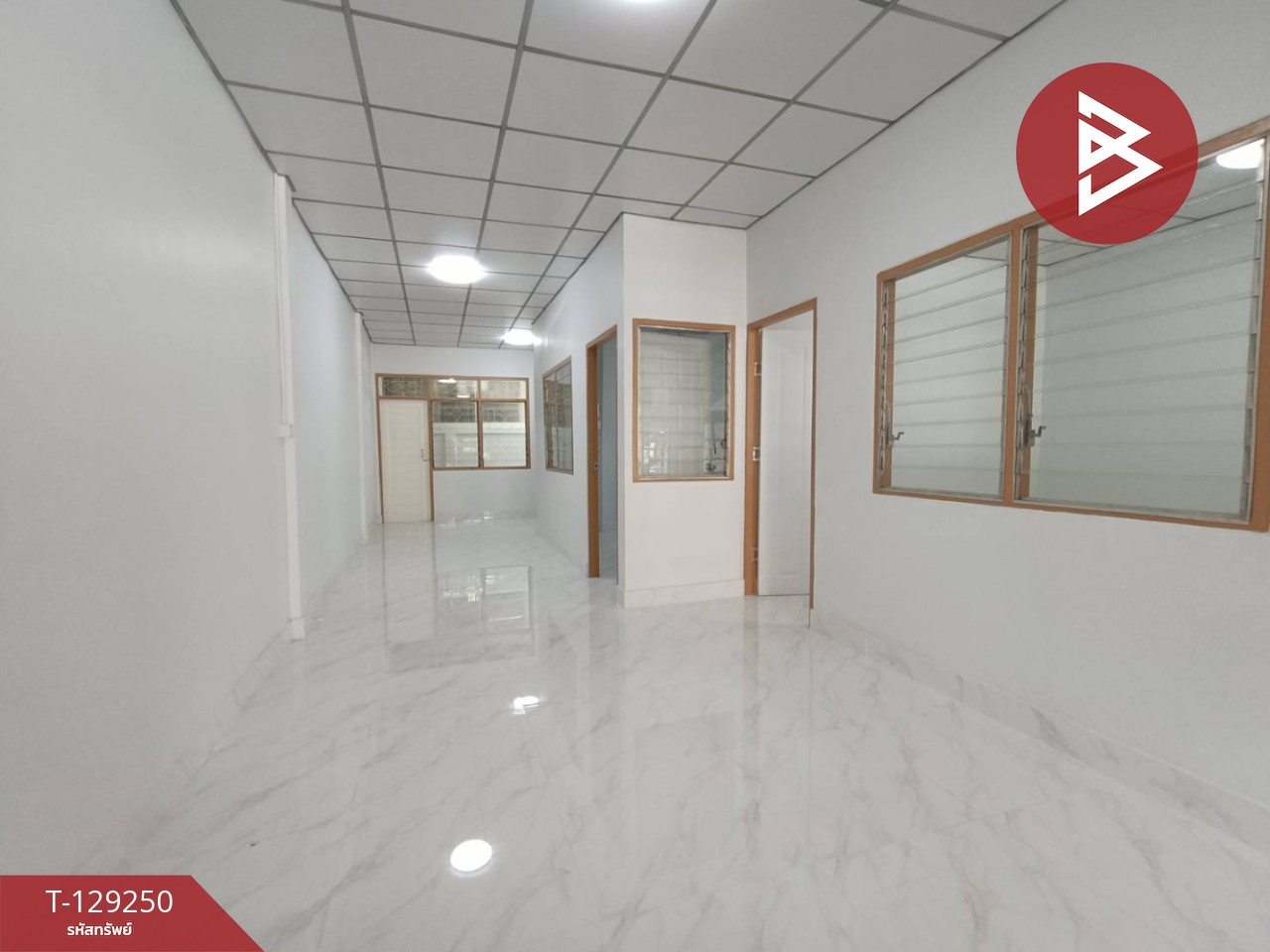 ขายทาวน์เฮ้าส์ชั้นเดียว เนื้อที่ 24 ตารางวา ใกล้ถนนเพชรเกษม ราชบุรี รีโนเวทใหม่ พร้อมอยู่ 7