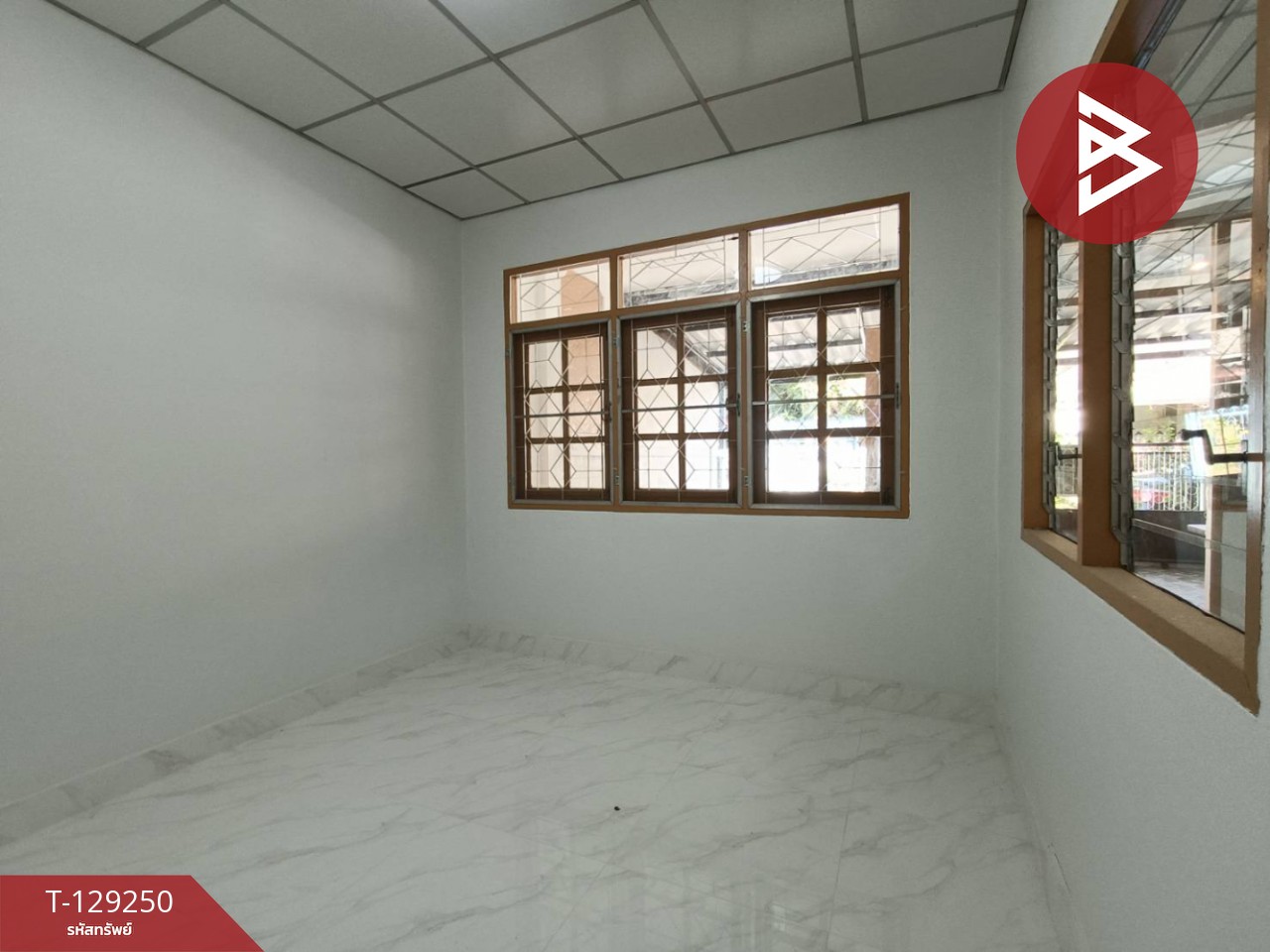 ขายทาวน์เฮ้าส์ชั้นเดียว เนื้อที่ 24 ตารางวา ใกล้ถนนเพชรเกษม ราชบุรี รีโนเวทใหม่ พร้อมอยู่ 10