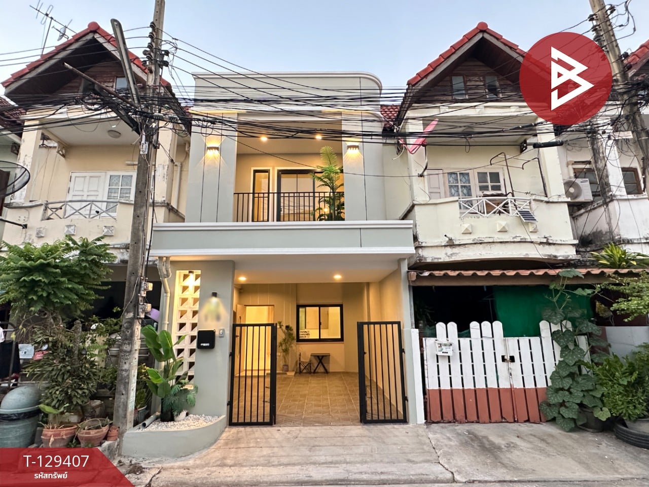ขายทาวน์เฮ้าส์ หมู่บ้านเลิศอุบล รามอินทรา 65 กรุงเทพฯ รีโนเวทใหม่ ใกล้รถไฟฟ้าสายสีชมพู 1