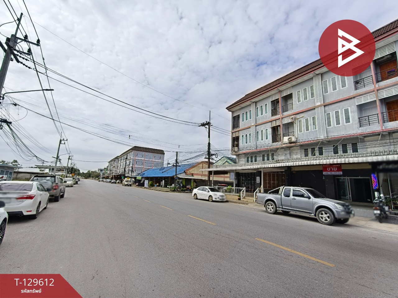 ขายอาคารพาณิชย์ หมู่บ้านแผ่นดินทอง ตลาด จันทบุรี 4