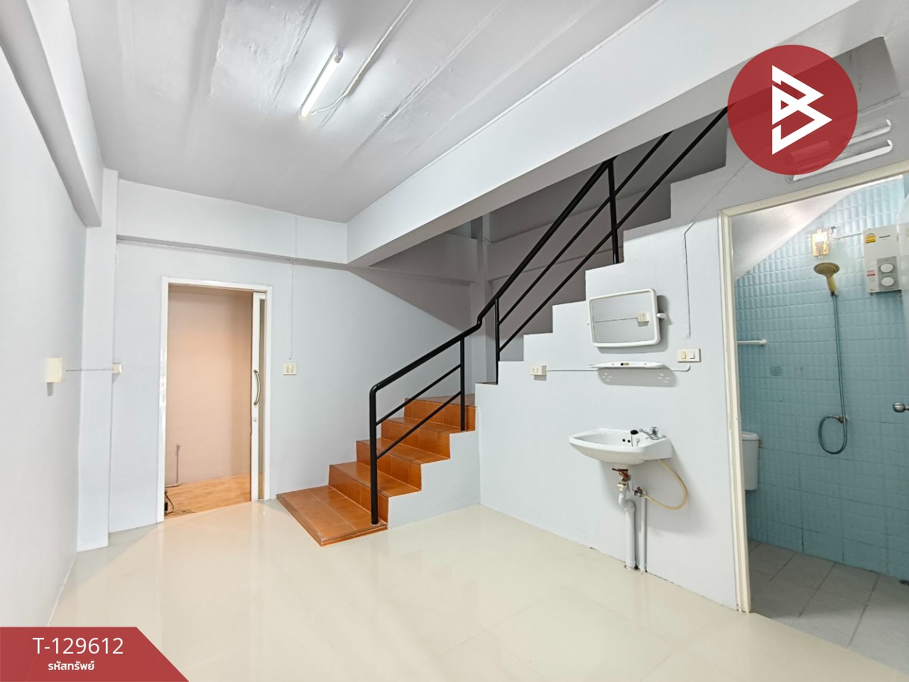 ขายอาคารพาณิชย์ หมู่บ้านแผ่นดินทอง ตลาด จันทบุรี 9