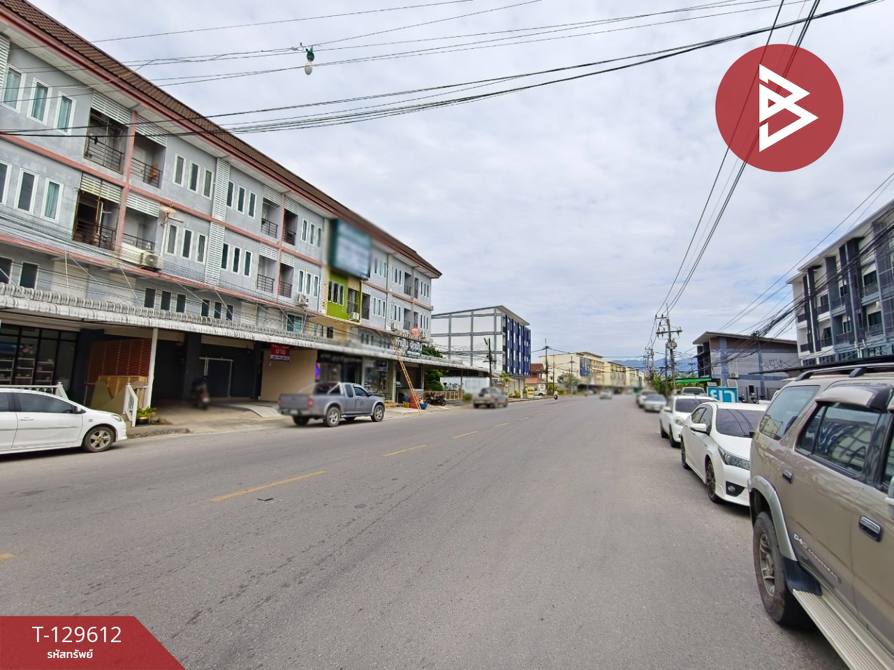 ขายอาคารพาณิชย์ หมู่บ้านแผ่นดินทอง ตลาด จันทบุรี 3