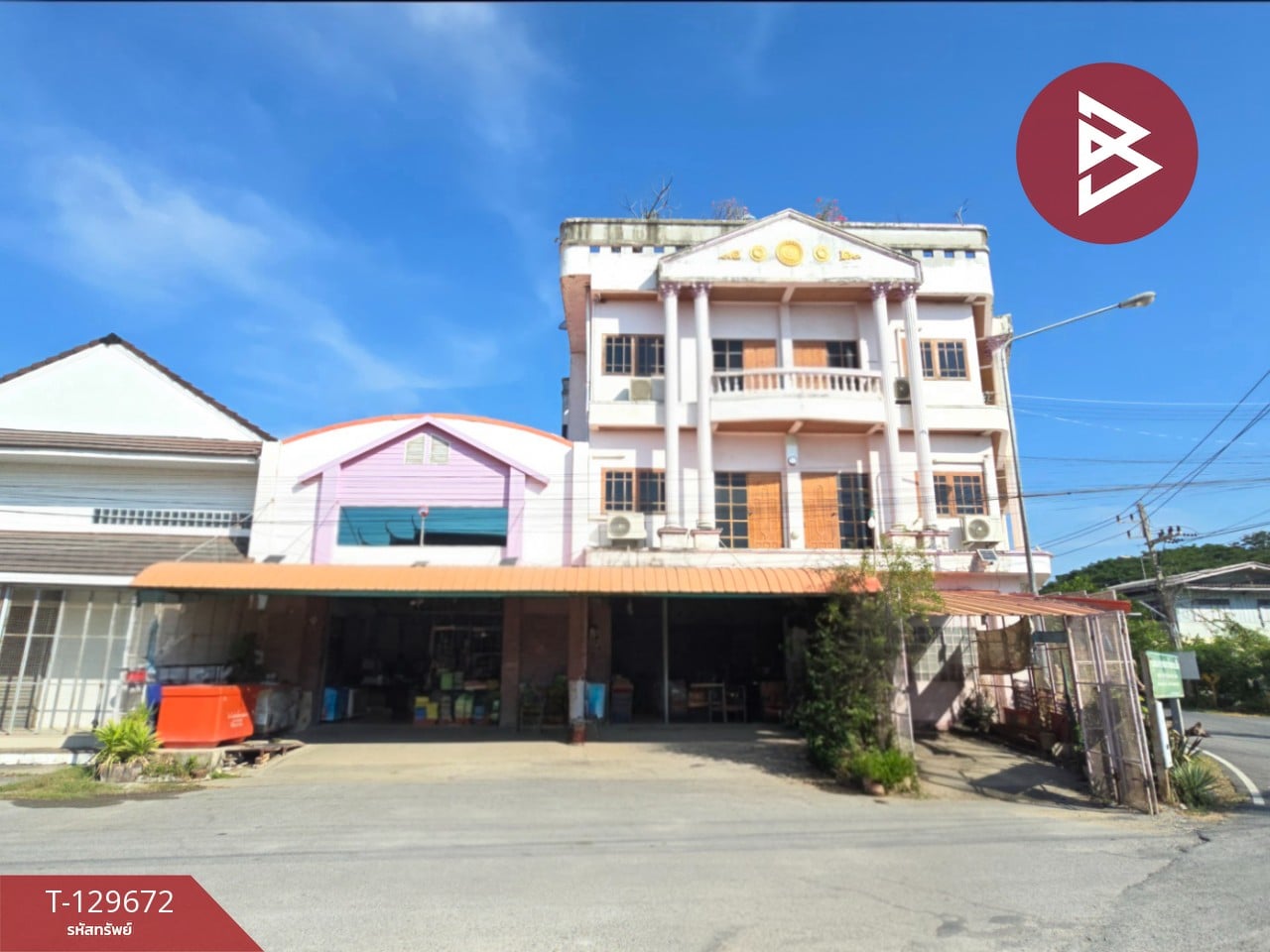 ขายอาคารพาณิชย์ 3 ชั้น มีดาดฟ้า เนื้อที่ 72 ตารางวา โพรงมะเดื่อ นครปฐม 1