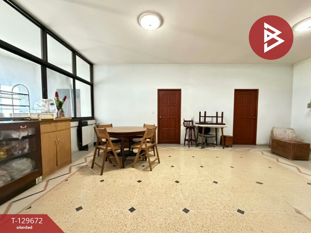 ขายอาคารพาณิชย์ 3 ชั้น มีดาดฟ้า เนื้อที่ 72 ตารางวา โพรงมะเดื่อ นครปฐม 6