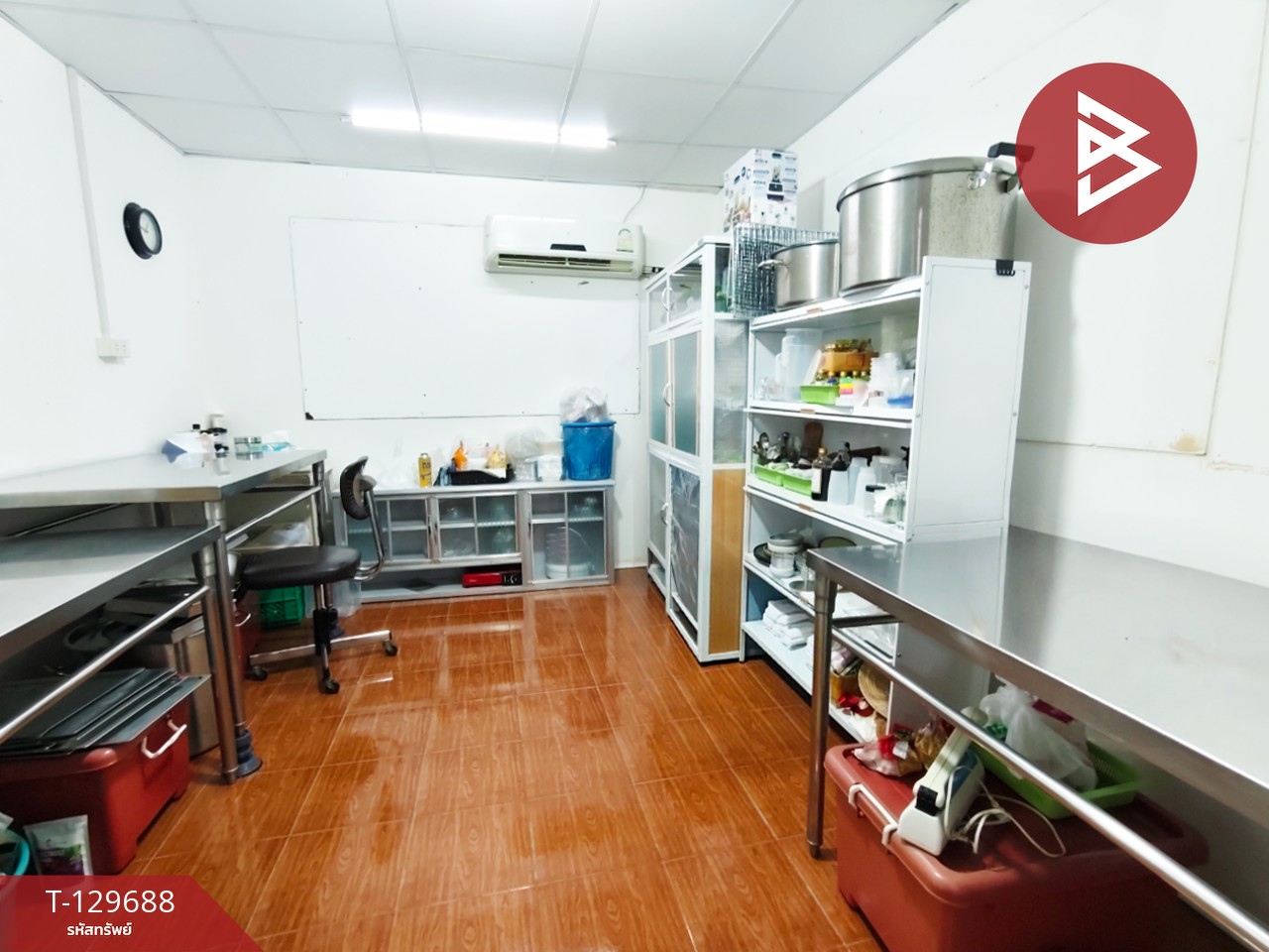 ขายบ้านเดี่ยว เนื้อที่ 290 ตารางวา นครชัยศรี นครปฐม ติดถนนหลักทำเลดี 8